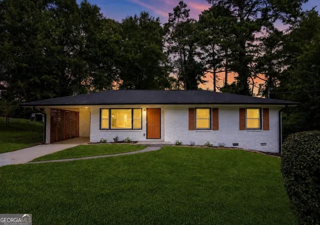 Photo 2 of Sale Pending at 61 Overbrook Dr Se, Smyrna, GA 30082 | MLS# 10831733 | Listing updated on 2026-08-31