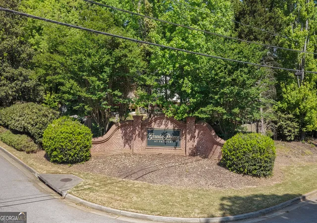 Homes for sale in Winston, GA | 9550 Grande Dr, Winston, GA 30187 | MLS# 10753487