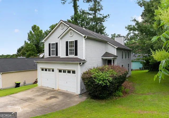 Photo 2 of Single family home for sale at 1024 Abercorn Wy, Douglasville, GA 30134 | MLS# 10789071 | Listing updated on 2026-09-10