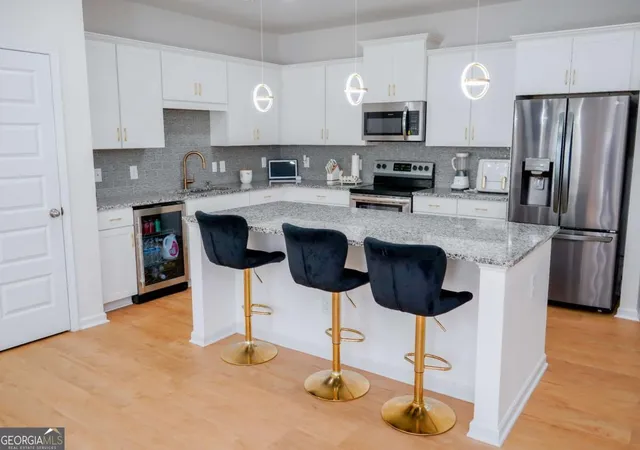 Photo 3 of Townhouse for sale at 2115 Ravencliff Dr, Austell, GA 30168 | MLS# 10691719 | Listing updated on 2026-04-13