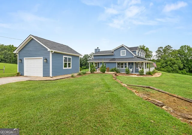 Photo 3 of Single family home for sale at 828 Garner Rd, Cornelia, GA 30531 | MLS# 10806911 | Listing updated on 2026-10-07