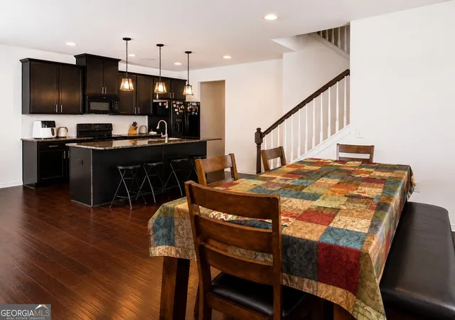 4th image of 7808 Rutgers Cir, Fairburn, GA 30213 | MLS# 10771061
