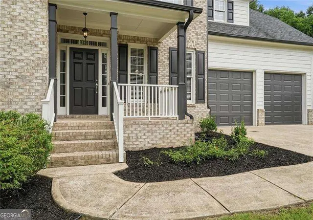 2nd image of 112 Adelaide Xing, Acworth, GA 30101 | MLS# 10829898