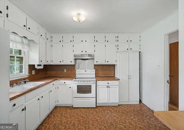 Photo 2 of Single family home for sale at 5735 Burnt Hickory Rd, Powder Springs, GA 30127 | MLS# 10824353 | Listing updated on 2026-09-13