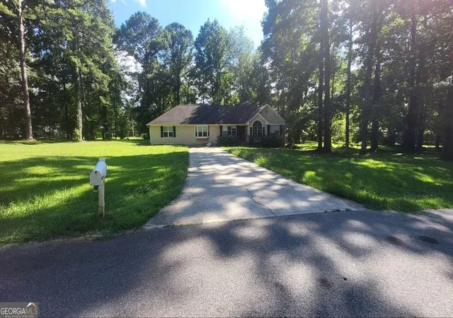 Homes for sale in Eatonton, GA | 102 Douglas Ct, Eatonton, GA 31024 | MLS# 10792129