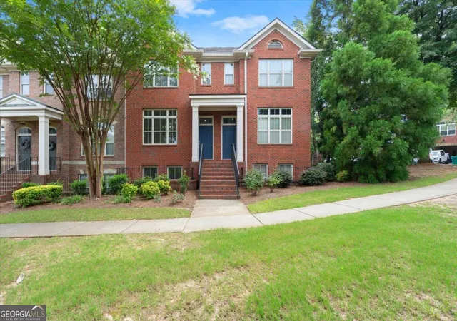 Photo 2 of Sale Pending at 10728 Ellicot Wy, Alpharetta, GA 30022 | MLS# 10815685 | Listing updated on 2026-08-31