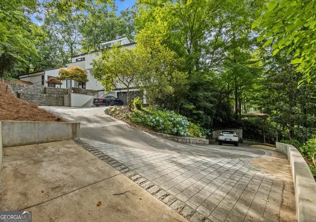 Photo 4 of Single family home for sale at 2810 Northside Dr NW, Atlanta, GA 30305 | MLS# 10792867 | Listing updated on 2026-07-20