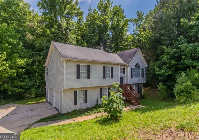 Photo 1 of Single family home for sale at 1404 Lancaster Ct, Mcdonough, GA 30252 | MLS# 10542729 | Listing updated on 2026-08-31