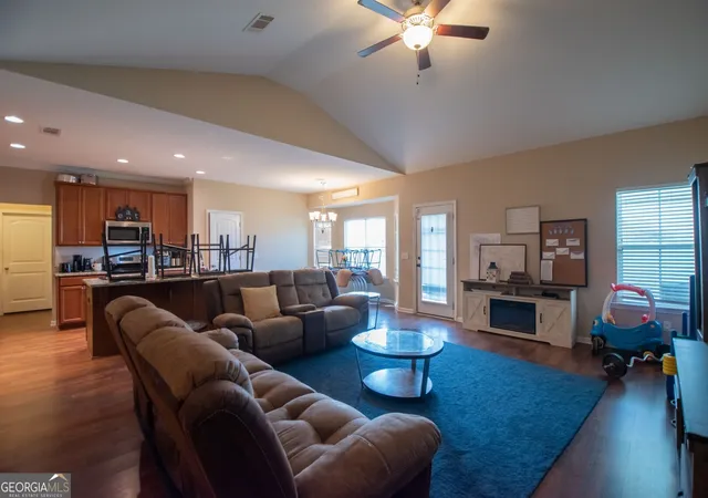3rd image of 271 Daniel Trent Wy, Kingsland, GA 31548 | MLS# 10803875