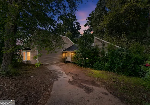 3rd image of 4550 E Paulding Dr, Dallas, GA 30157 | MLS# 10814052