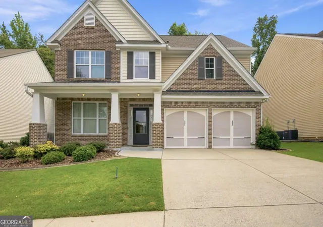 Photo 4 of Single family home for sale at 6799 Island Pointe Dr, Buford, GA 30518 | MLS# 10804599 | Listing updated on 2026-09-21