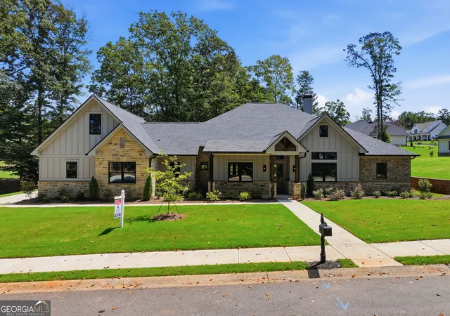 Photo 2 of Single family home for sale at 1652 Red Cedar Rd, Commerce, GA 30530 | MLS# 10715079 | Listing updated on 2026-09-10