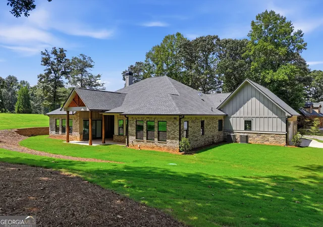 Photo 3 of Single family home for sale at 1652 Red Cedar Rd, Commerce, GA 30530 | MLS# 10715079 | Listing updated on 2026-09-10
