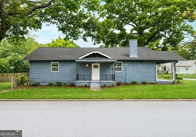 Photo 2 of Single family home for sale at 726 Pearce St Sw, Atlanta, GA 30310 | MLS# 10835112 | Listing updated on 2026-08-29