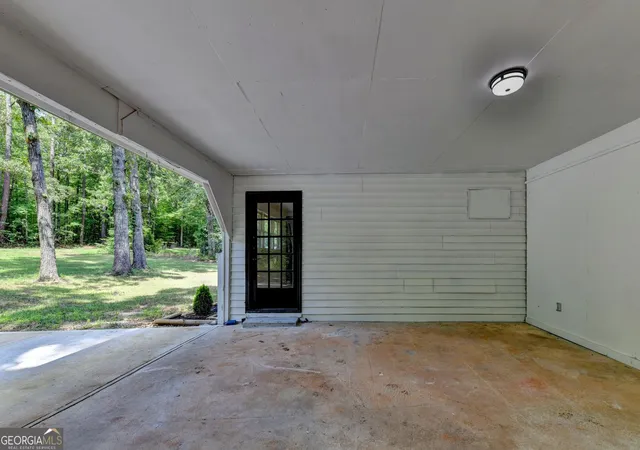 Photo 3 of Single family home for sale at 420 Argus Dr, Fairburn, GA 30213 | MLS# 10822413 | Listing updated on 2026-09-27