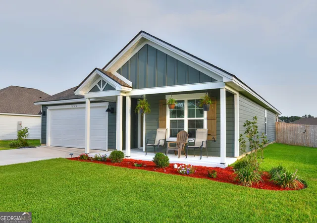 Photo 2 of Single family home for sale at 1224 Marjorie, Hahira, GA 31632 | MLS# 10812150 | Listing updated on 2026-08-24