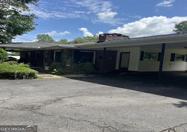2nd image of 506 Grant St, Clarkesville, GA 30523 | MLS# 10824113