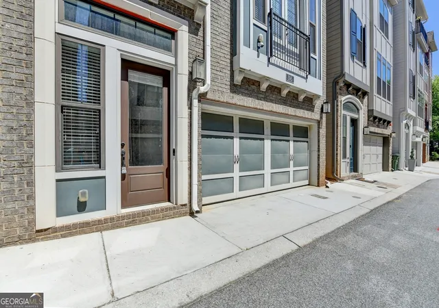 image of 595 Broadview Pl Ne, Atlanta, GA 30324 | MLS# 10700507