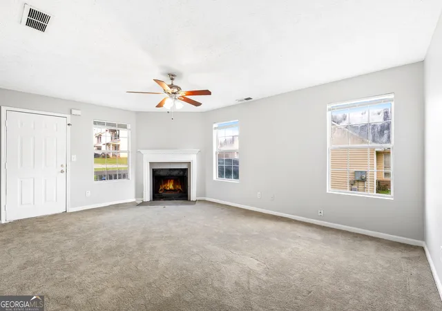 Photo 4 of Sale Pending at 9360 Linkside Tr, Riverdale, GA 30274 | MLS# 10832135 | Listing updated on 2026-09-22