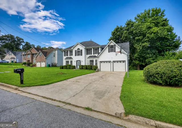 Photo 3 of Sale Pending at 6215 Waterton Dr, Lithonia, GA 30058 | MLS# 10830288 | Listing updated on 2026-10-08