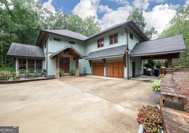 Photo 1 of Sale Pending at 1010 Briar Lakes Ct, Watkinsville, GA 30677 | MLS# 10814464 | Listing updated on 2026-09-11