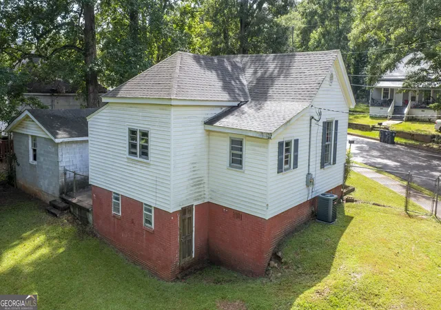 Photo 3 of Sale Pending at 11 North St, Manchester, GA 31816 | MLS# 10825662 | Listing updated on 2026-10-08