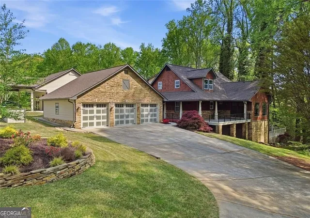 Photo 2 of Single family home for sale at 611 Elliott Rd, Dawsonville, GA 30534 | MLS# 10730808 | Listing updated on 2026-08-24