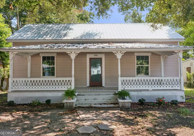 Photo 1 of Single family home for sale at 2116 Union St, Brunswick, GA 31520 | MLS# 10833527 | Listing updated on 2026-08-27