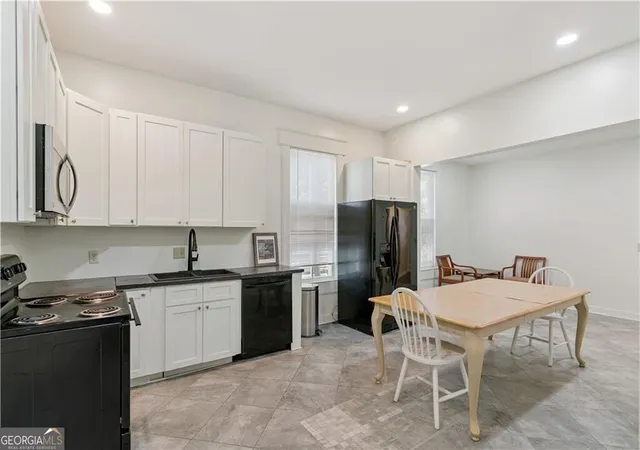 5th image of 1113 Grant St, Brunswick, GA 31520 | MLS# 10755578