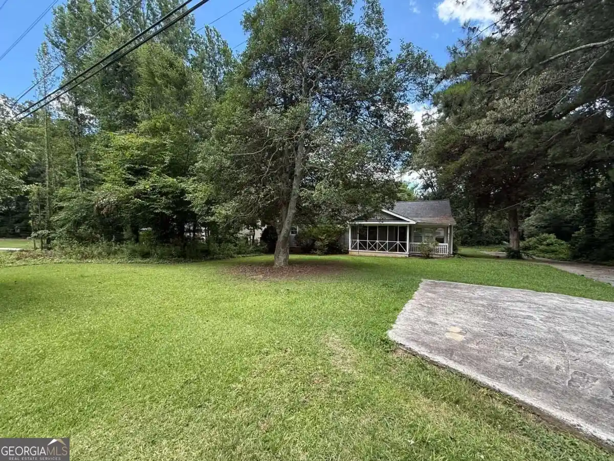 Photo 1 of Single family home for sale at 1363 Boat Rock Rd Sw, Atlanta, GA 30331 | MLS# 10875592 | Listing updated on 2026-10-22