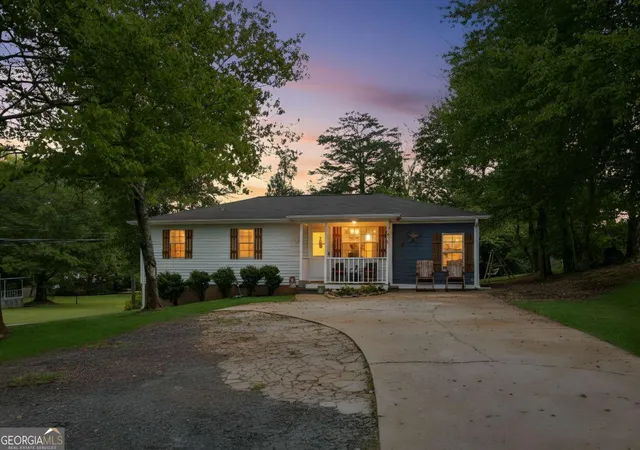 1st image of 304 Myrtle St, Jasper, GA 30143 | MLS# 10822044