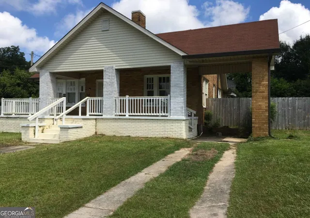 Photo 2 of Single family home for sale at 697 Ormond Ter, Macon, GA 31206 | MLS# 10824759 | Listing updated on 2026-09-09