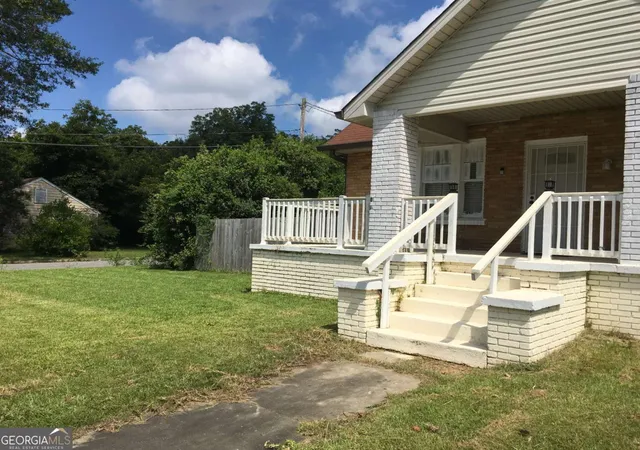 Photo 3 of Single family home for sale at 697 Ormond Ter, Macon, GA 31206 | MLS# 10824759 | Listing updated on 2026-09-09