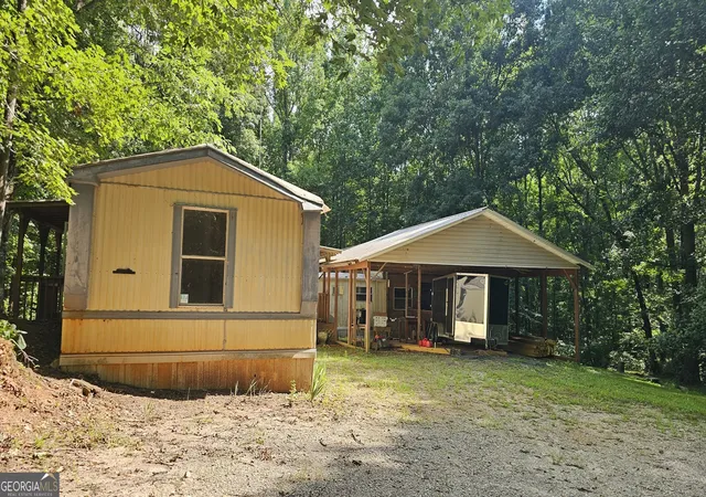 Photo 3 of Manufactured home for sale at 132 Windom Dr, Carrollton, GA 30116 | MLS# 10800784 | Listing updated on 2026-07-21