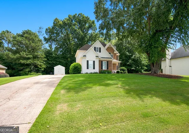 Photo 3 of Single family home for sale at 4075 Briar Meadows View, Cumming, GA 30040 | MLS# 10808807 | Listing updated on 2026-08-10