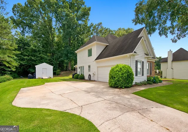 Photo 4 of Single family home for sale at 4075 Briar Meadows View, Cumming, GA 30040 | MLS# 10808807 | Listing updated on 2026-08-10