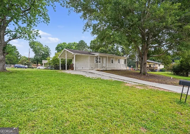 3rd image of 1394 Almand Creek Dr Sw, Conyers, GA 30094 | MLS# 10786977