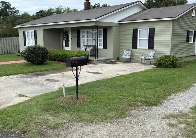 Homes for sale in Metter, GA | 455 N Kennedy St, Metter, GA 30439 | MLS# 10796143