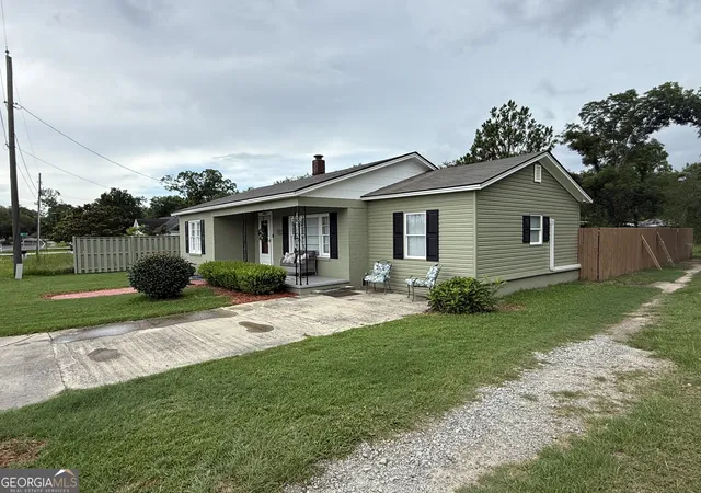 Homes for sale in Metter, GA | 455 N Kennedy St, Metter, GA 30439 | MLS# 10796143