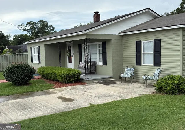 Homes for sale in Metter, GA | 455 N Kennedy St, Metter, GA 30439 | MLS# 10796143