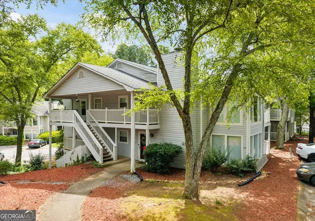 5th image of 2102 Augusta Dr SE, Marietta, GA 30067