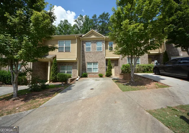 2nd image of 3015 Bonnes Dr, Lithonia, GA 30038 | MLS# 10813628