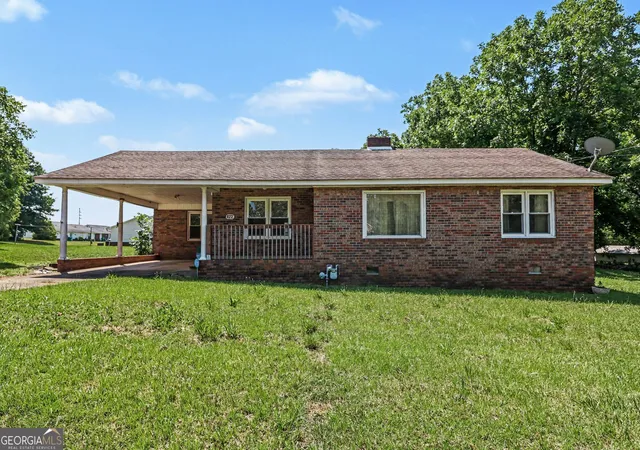 Homes for sale in Lavonia, GA | 422 Bartson St, Lavonia, GA 30553 | MLS# 10791135