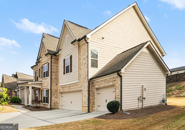 Photo 4 of Single family home for sale at 2960 Hampton Grove Tr, Dacula, GA 30019 | MLS# 10826461 | Listing updated on 2026-10-08
