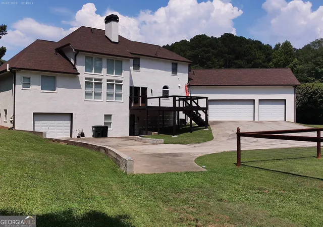 Photo 2 of Single family home for sale at 130 Victoria Pl, Fayetteville, GA 30214 | MLS# 10812398 | Listing updated on 2026-08-18