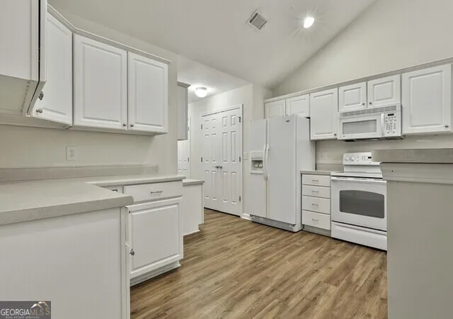 Photo 4 of Sale Pending at 195 Rehobeth Wy, Fayetteville, GA 30214 | MLS# 10817335 | Listing updated on 2026-08-24