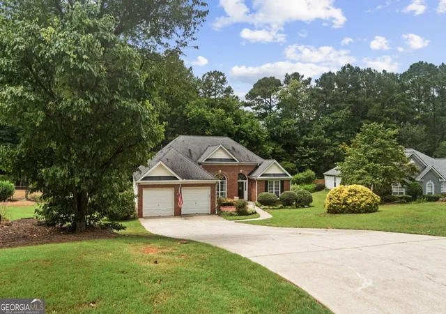 Photo 3 of Sale Pending at 128 Fallow Ln, Acworth, GA 30101 | MLS# 10814911 | Listing updated on 2026-10-09