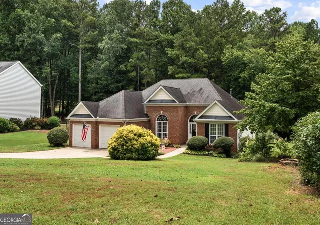 Photo 3 of Sale Pending at 128 Fallow Ln, Acworth, GA 30101 | MLS# 10814911 | Listing updated on 2026-10-09
