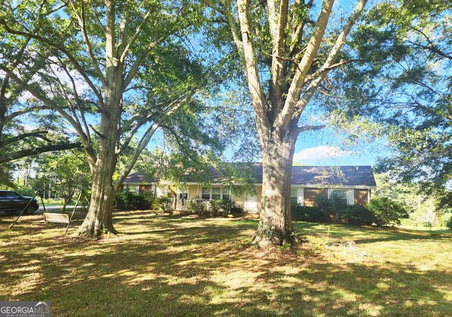 Photo 3 of Sale Pending at 433 Mount Moriah Rd, Auburn, GA 30011 | MLS# 10337579 | Listing updated on 2025-05-06