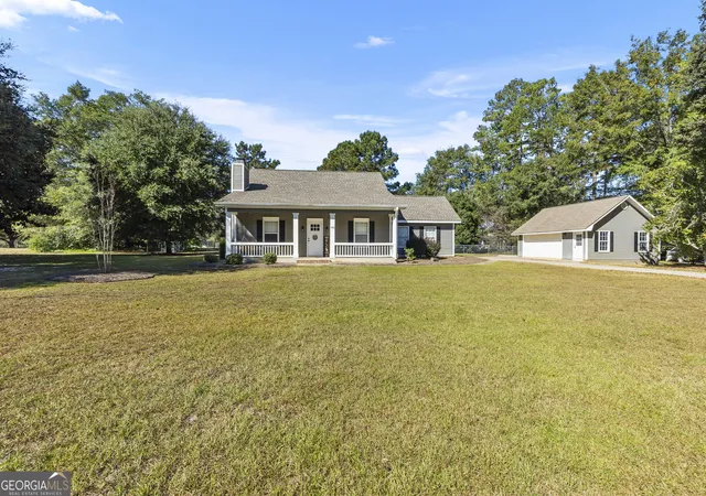 Photo 3 of Sale Pending at 102 Waterford Dr, Bonaire, GA 31005 | MLS# 10627609 | Listing updated on 2025-10-22